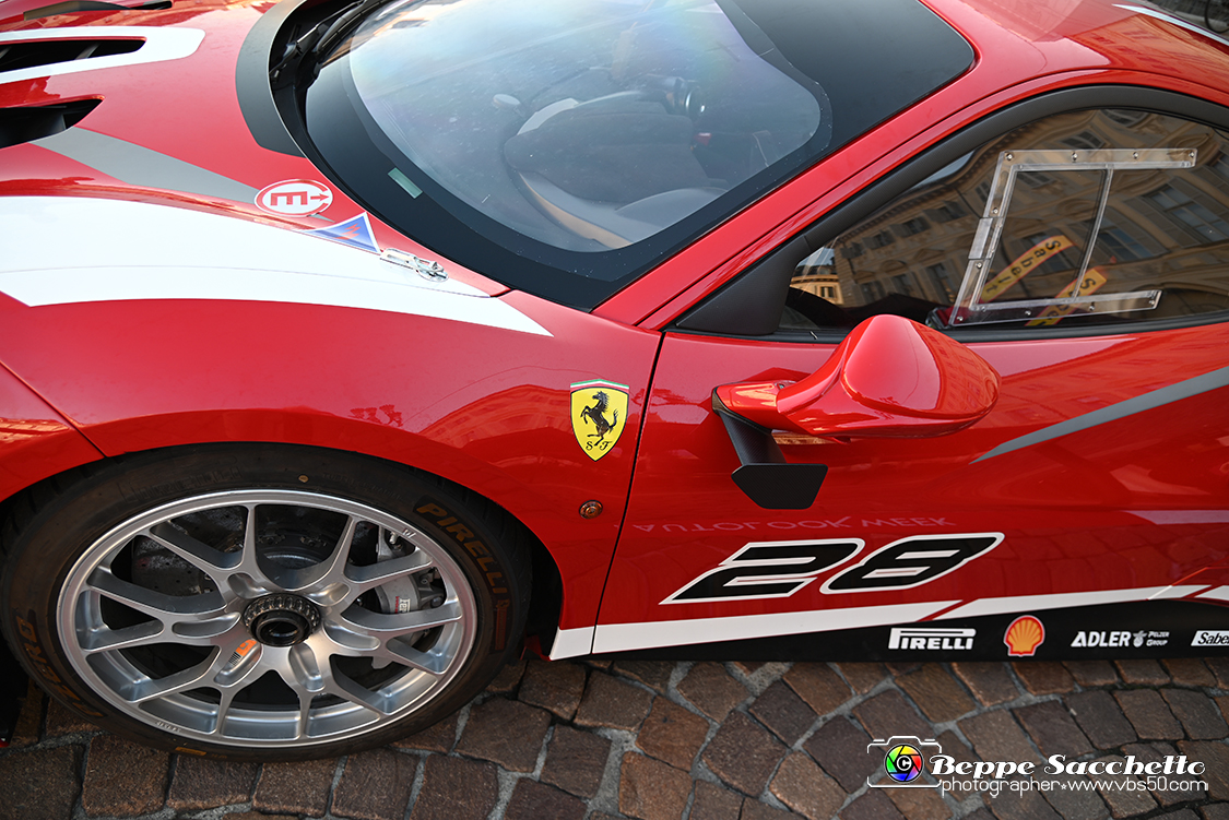 VBS_3763 - Autolook Week - Le auto in Piazza San Carlo.jpg